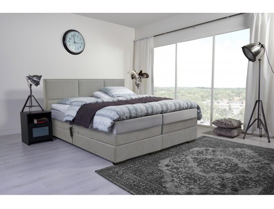 Мягкая двуспальная кровать Мальта