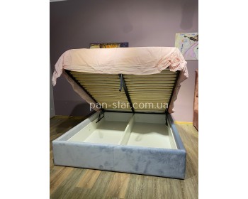 Мягкая двуспальная кровать  Ванкувер